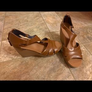 Dr Scholl’s brown wedges